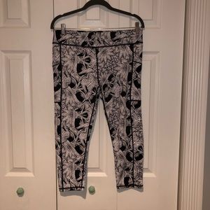 CVG Color Me Bad(Ass) Leggings, Capri, Size XL
